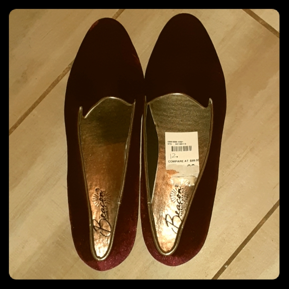 New Burgundy Beacon Fashion and Fit Shoes sz 12